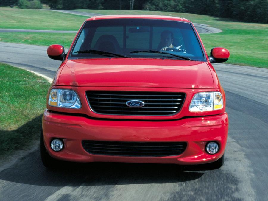  Ford SVT F-150 Lightning 1999 года  (фото 9 из 16)